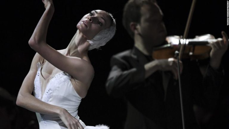 Russia, la prima ballerina ha lasciato il Bolshoi: "Mi vergogno del mio paese, sono contro la guerra"