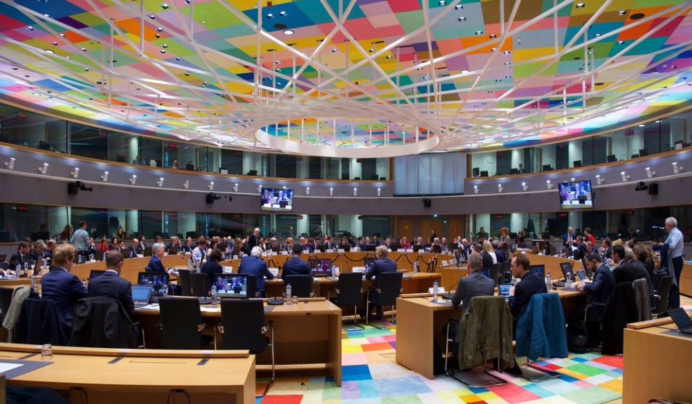 Ucraina, ecco le nuove sanzioni Ue per la Russia. Quanto resisteranno? Ucraina, ecco le nuove sanzioni Ue per la Russia. Quanto resisteranno?