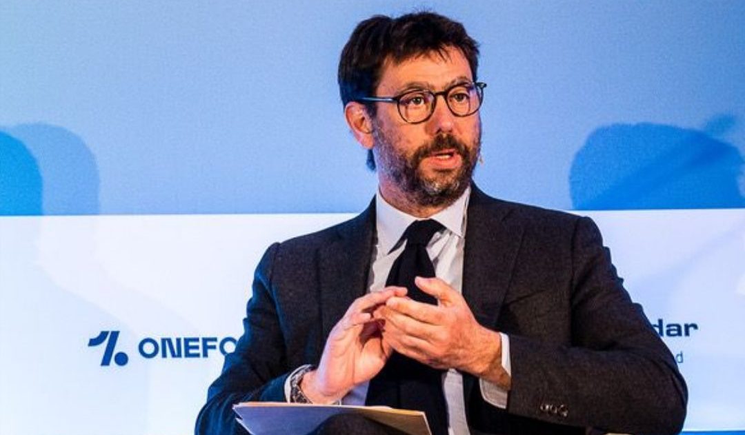 Agnelli rilancia la Superlega: "L'idea è ancora viva. La Uefa è monopolista, non può gestire il calcio" Agnelli rilancia la Superlega: "L'idea è ancora viva. La Uefa è monopolista, non può gestire il calcio"