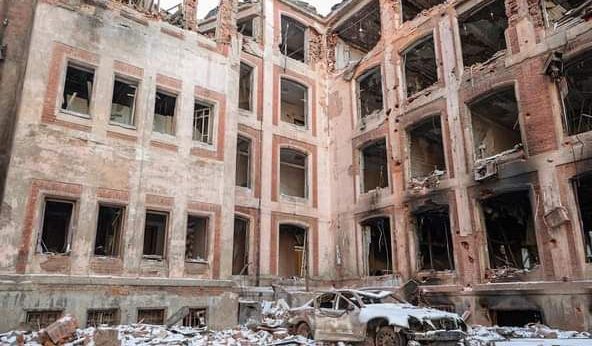 Ucraina, rettore Università di Kiev: "Colpiti 548 istituti statali. Uccisa una studentessa di 21 anni" Ucraina, rettore Università di Kiev: "Colpiti 548 istituti statali. Uccisa una studentessa di 21 anni"