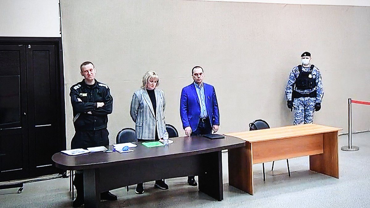 Russia, Navalny, leader anti Putin, accusato di appropriazione indebita e oltraggio alla Corte