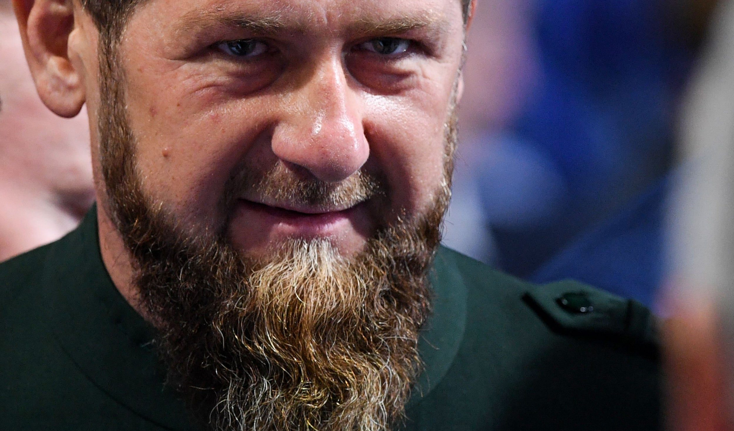 Kadyrov l'omofobo guerrafondaio annuncia l'invio di forze speciali cecene nel Donbass