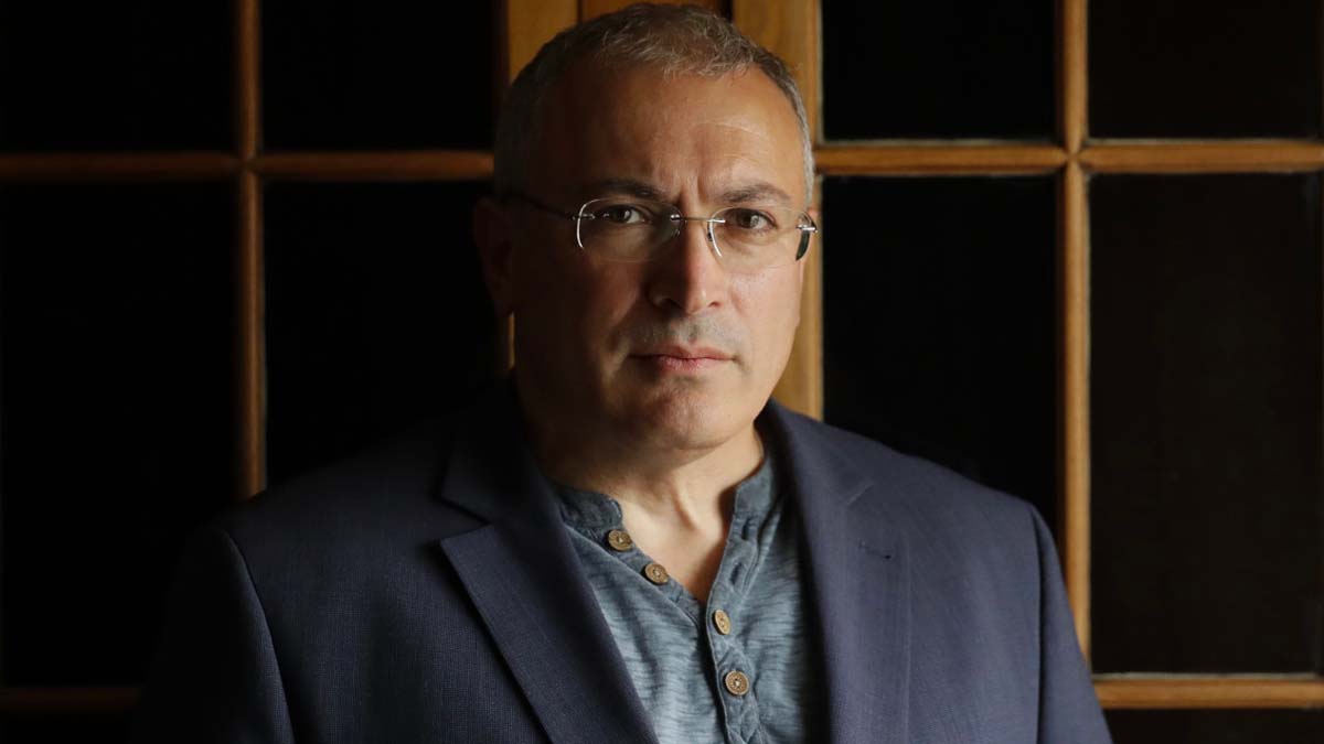 Russia, Khodorkovski è sicuro: "Putin va fermato con la forza, è un dittatore"