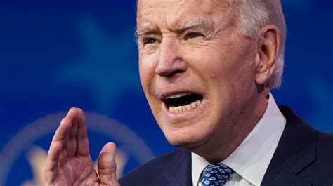 Ucraina, gli Stati Uniti inviano nuove armi. Per Biden sarà una guerra lunga: ecco perché