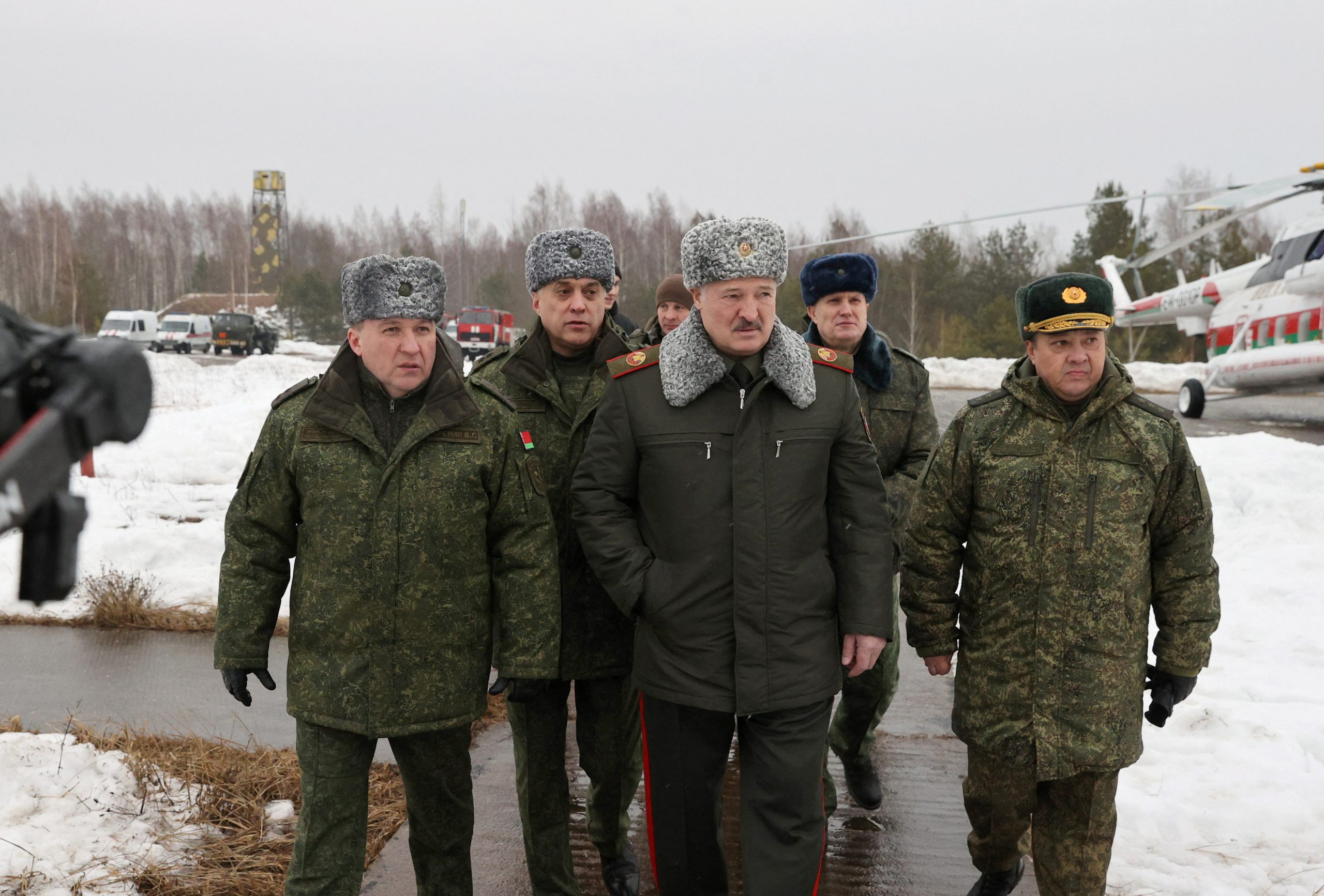 Putin incontra il suo vassallo Lukashenko per una 'risposta congiunta' alle sanzioni Putin incontra il suo vassallo Lukashenko per una 'risposta congiunta' alle sanzioni