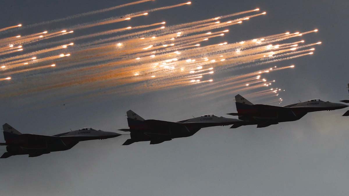 aerei-kiev Ucraina, il governo pubblica dati sensibili dei piloti russi: la guerra diventa mediatica
