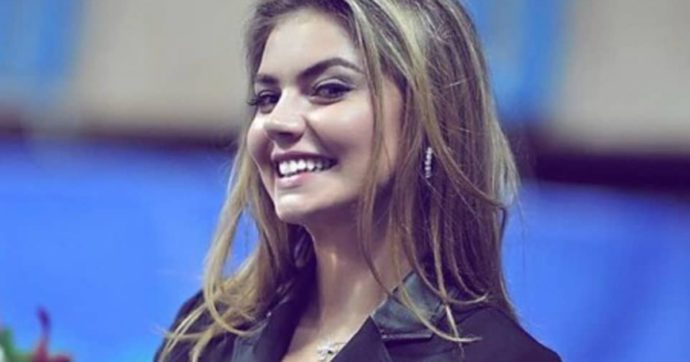 La ginnasta Kabaeva (e 'amante' di Putin) attacca l'Ucraina: "La Russia difende il Donbass e Lugansk dai nazisti" La ginnasta Kabaeva (e 'amante' di Putin) attacca l'Ucraina: "La Russia difende il Donbass e Lugansk dai nazisti"