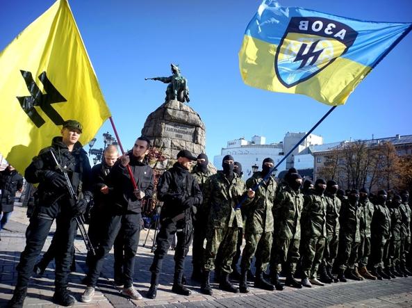 battaglione-azov-nazisti-scusa-putin-ucraina Il Battaglione Azov: "Non è vero che siamo nazisti, è una scusa di Putin".