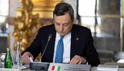Ucraina, Draghi: "Non siamo un'economia di guerra, ma l'Ue deve essere preparata"