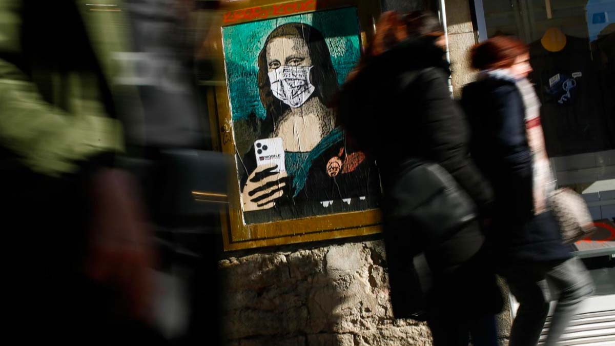 mascherina Covid, la curva torna a salire: +1.5% in 7 giorni, diminuiscono i ricoveri e le terapie intensive