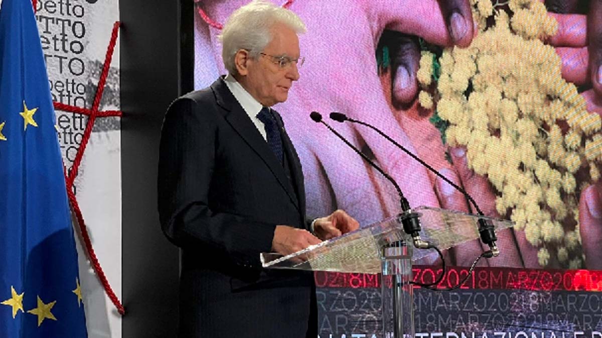 mattarella-8marzo Giornata Internazionale della donna, Mattarella: "Non accettiamo più differenze sul lavoro"