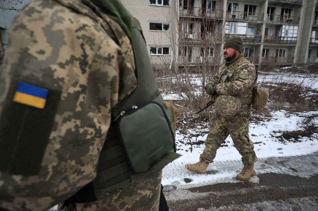 Annessione di Luhansk alla Russia, l'Ucraina chiarisce: "Ogni referendum sarebbe invalido"