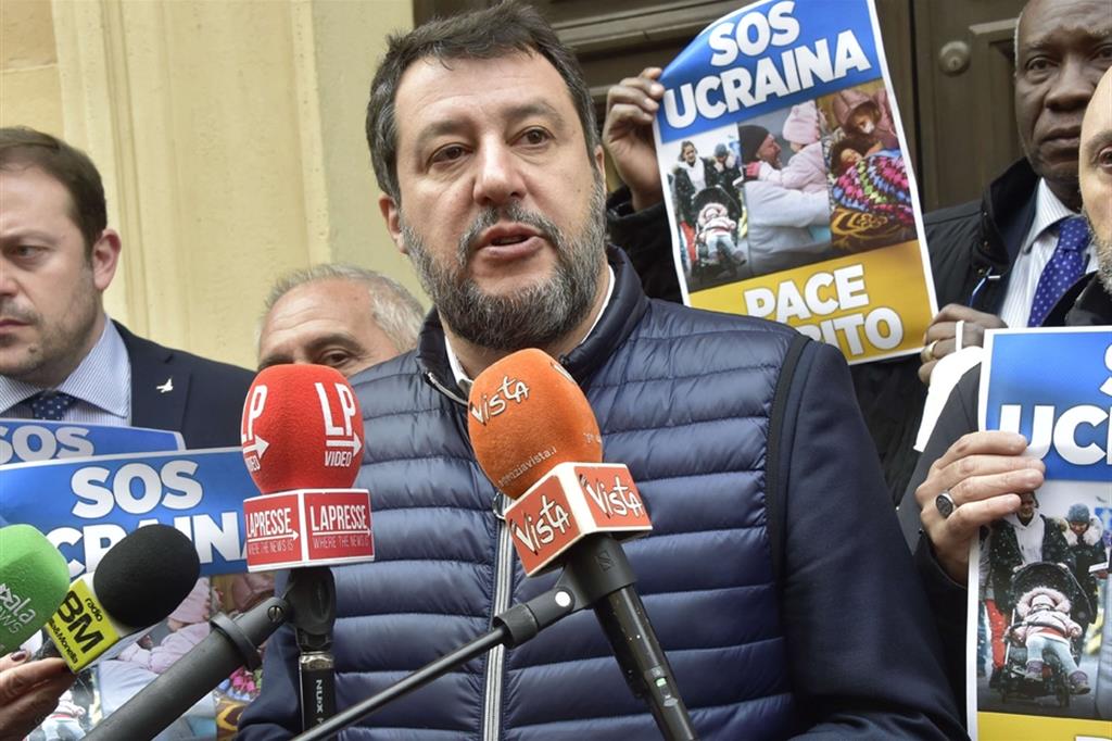 salvini-ucraina Salvini si traveste da buono per fare passerella e dimenticare Putin: "Ho accolto mamme ucraine, da papà"