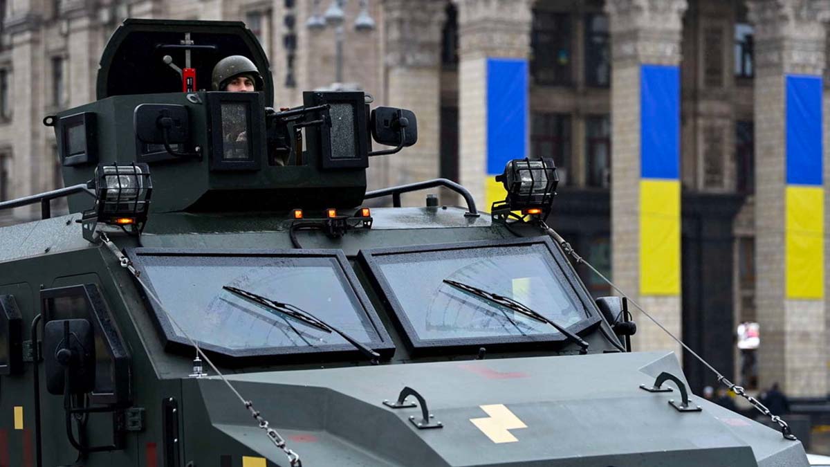 Ucraina: Kiev circondata, navi russe si preparano a sbarcare a Odessa