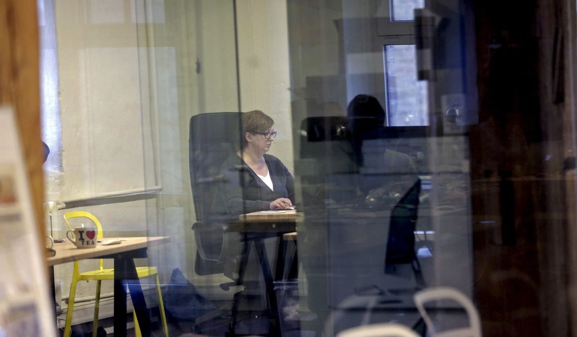 Chi è Galina Timchenko, la giornalista russa anti-Putin costretta a vivere in esilio in Lettonia