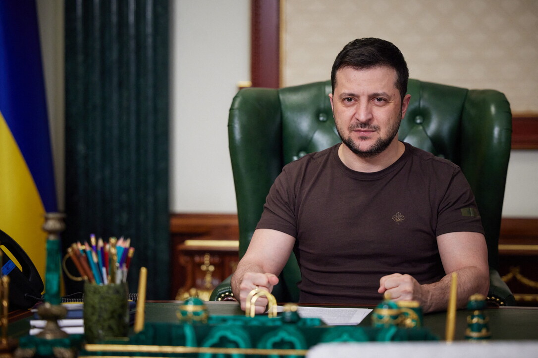 Zelensky al parlamento portoghese: "Mariupol come Lisbona ma ora è totalmente distrutta"