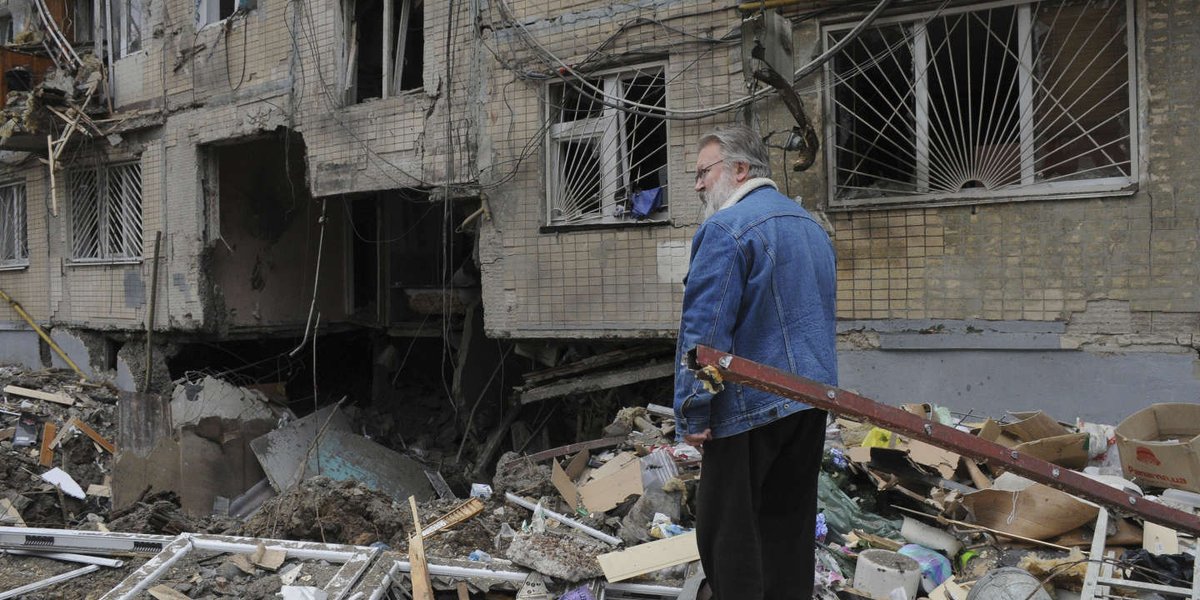 Bombardamenti russi su Kharkiv: 10 morti e tra loro un bambino