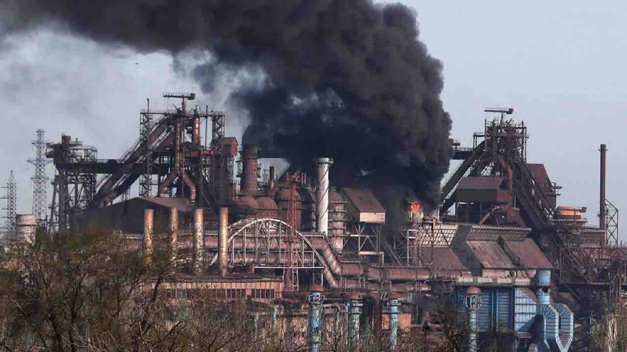 MRSHAREFOTO_20220427193803313_ddb0284214977ef72ce73a4385245094-2 Ucraina, Mariupol: 30 bambini intrappolati ancora dentro l'acciaieria di Azovstal