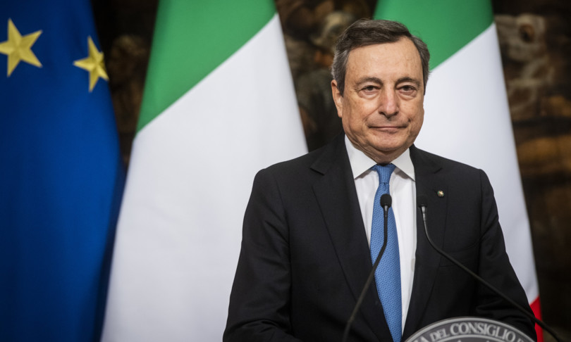 Mario-Draghi Draghi avverte i partiti: "Se avete rapporti con Russia e Cina ditelo subito"