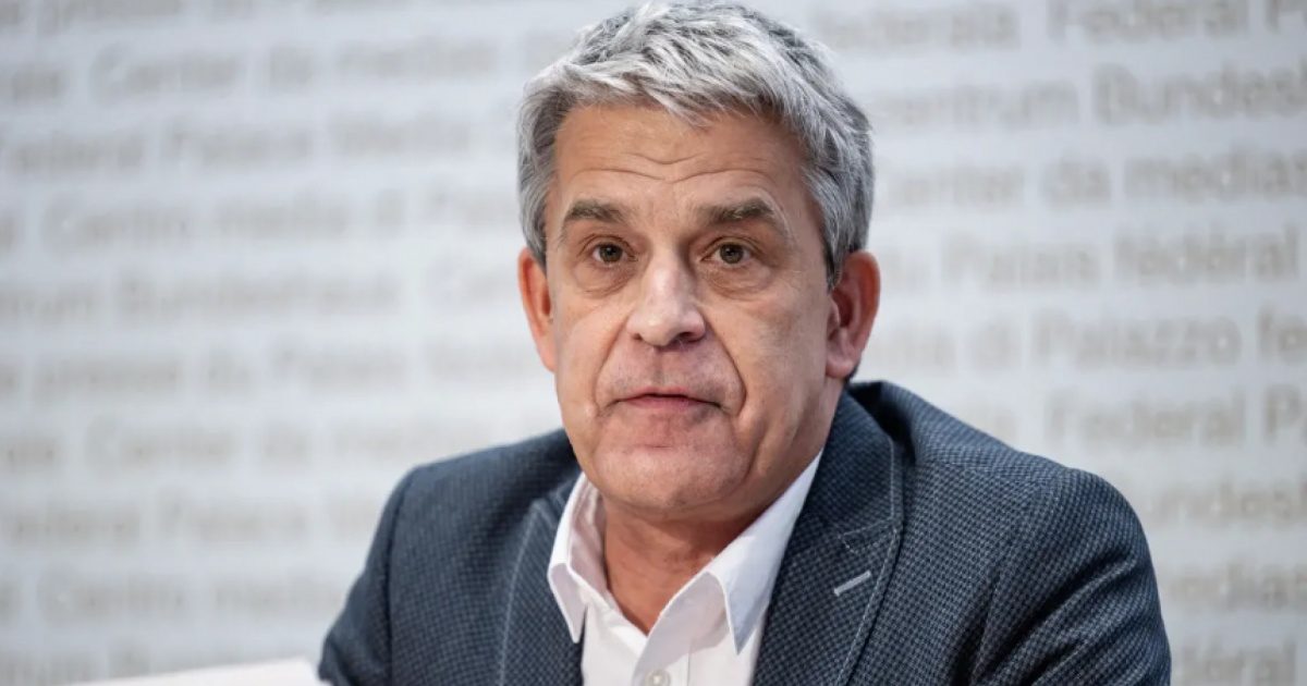 cb Svizzera, il responsabile delle vaccinazioni viene sequestrato da un novax: la polizia lo uccide