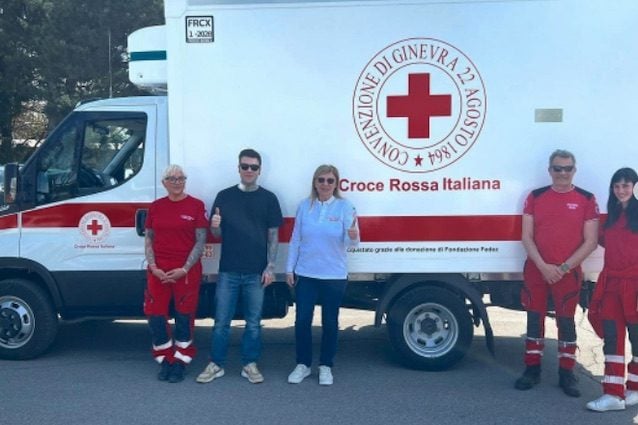 Un furgone isotermico per portare medicine in Ucraina. Lo ha donato la Fondazione Fedez