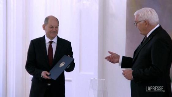Kiev non riceve il presidente tedesco Steinmeier, Scholz irritato per l'affronto diplomatico di Zelensky