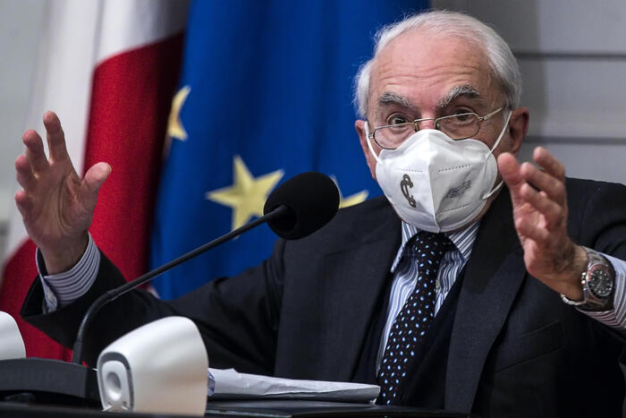 Guerra in Ucraina, Giuliano Amato: "Importante che le Corti Ue collaborino"