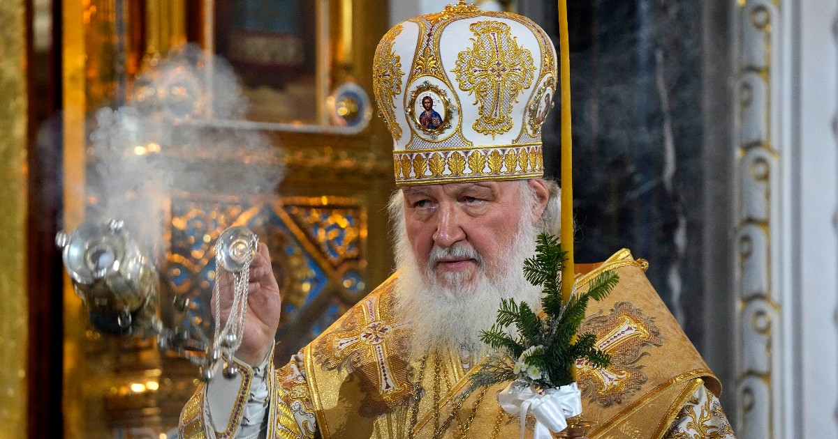 Kirill 'benedice' ancora la guerra: così il Patriarca diventa indispensabile per il regime poliziesco di Putin Kirill 'benedice' ancora la guerra: così il Patriarca diventa indispensabile per il regime poliziesco di Putin