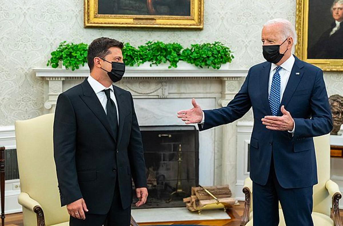 Ucraina, Zelensky: "Biden ha parlato da vero leader, siamo grati per l'aiuto degli Usa"