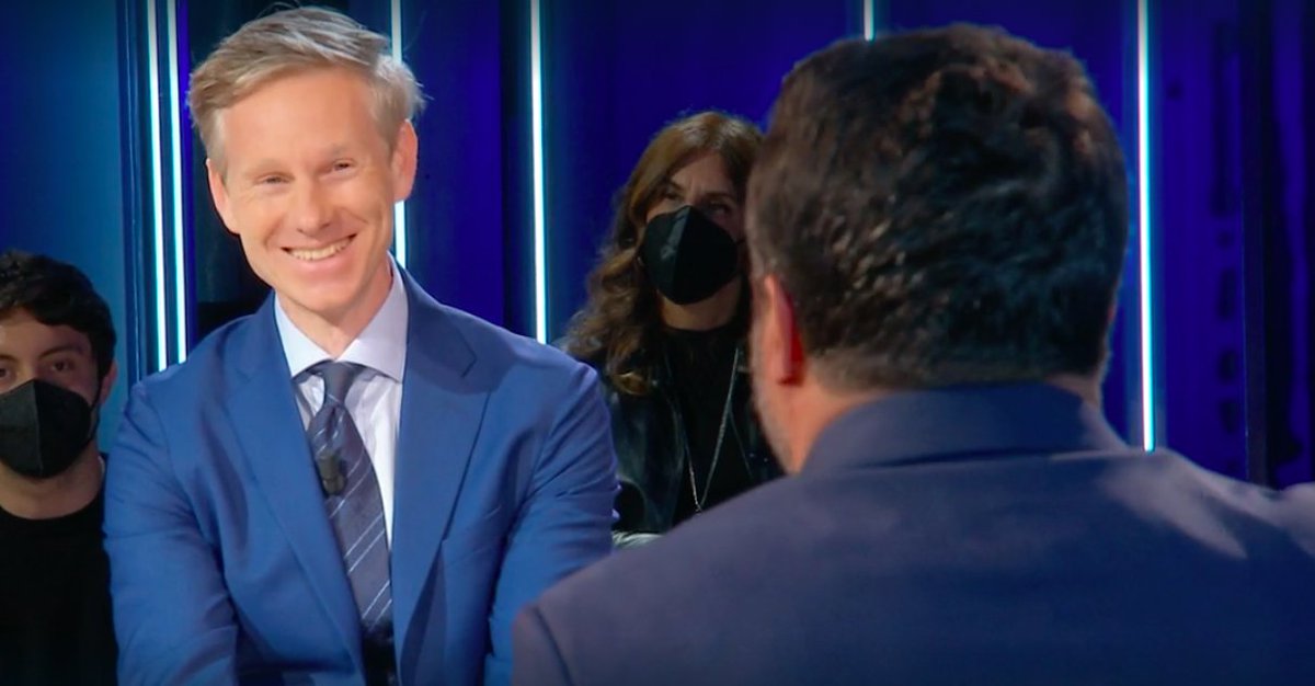 Cartabianca, in onda le capriole 'finto-pacifiste' di Salvini pur di non dispiacere troppo al suo lodato Putin Cartabianca, in onda le capriole 'finto-pacifiste' di Salvini pur di non dispiacere troppo al suo lodato Putin