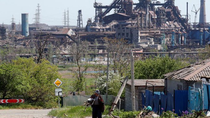 azovstal Mariupol, i soldati russi stanno cercando di entrare nell'acciaieria Azovstal