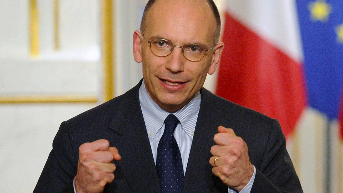 Letta, ironia su Meloni: "Io per l'abisso della morte? Mi arrendo subito.." Letta, ironia su Meloni: "Io per l'abisso della morte? Mi arrendo subito.."