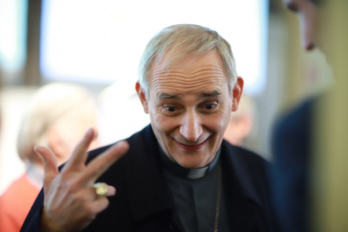 Il cardinal Zuppi: "Solo il dialogo può fermare la guerra russa in Ucraina" Il cardinal Zuppi: "Solo il dialogo può fermare la guerra russa in Ucraina"