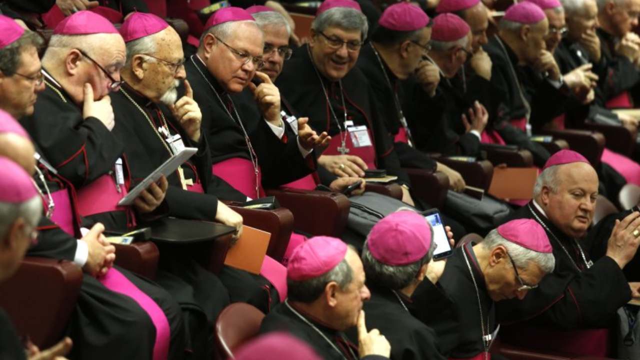 vescovi Uguale libertà religiosa in Italia: al convegno ne discutono tutti ma la Cei è assente