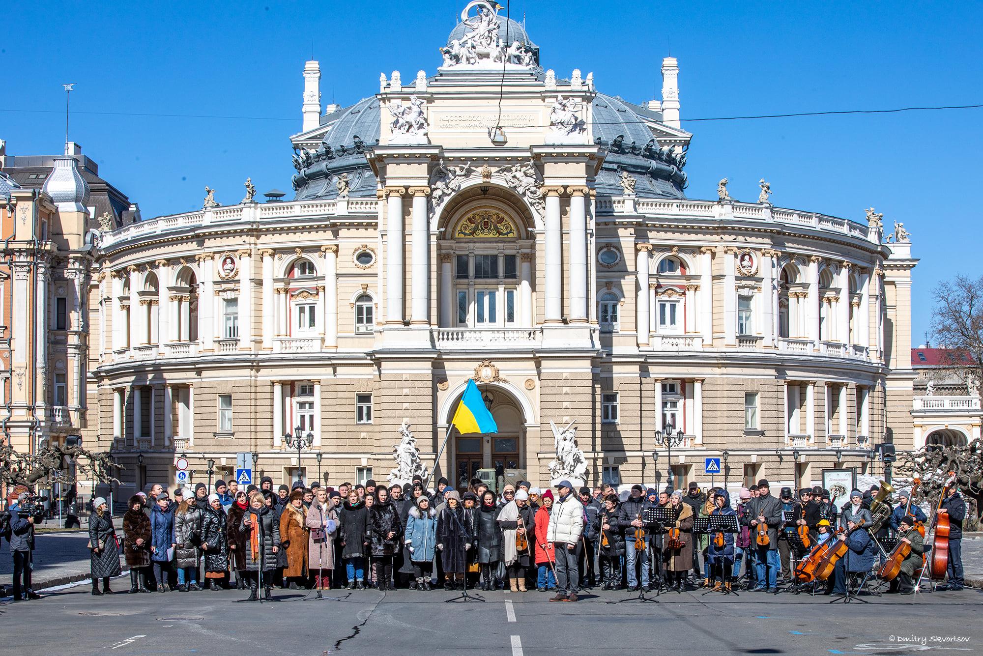 L'Ucraina fa autogol: vietati libri e prodotti editoriali di Russia e Bielorussia e eclusi i musicisti russi