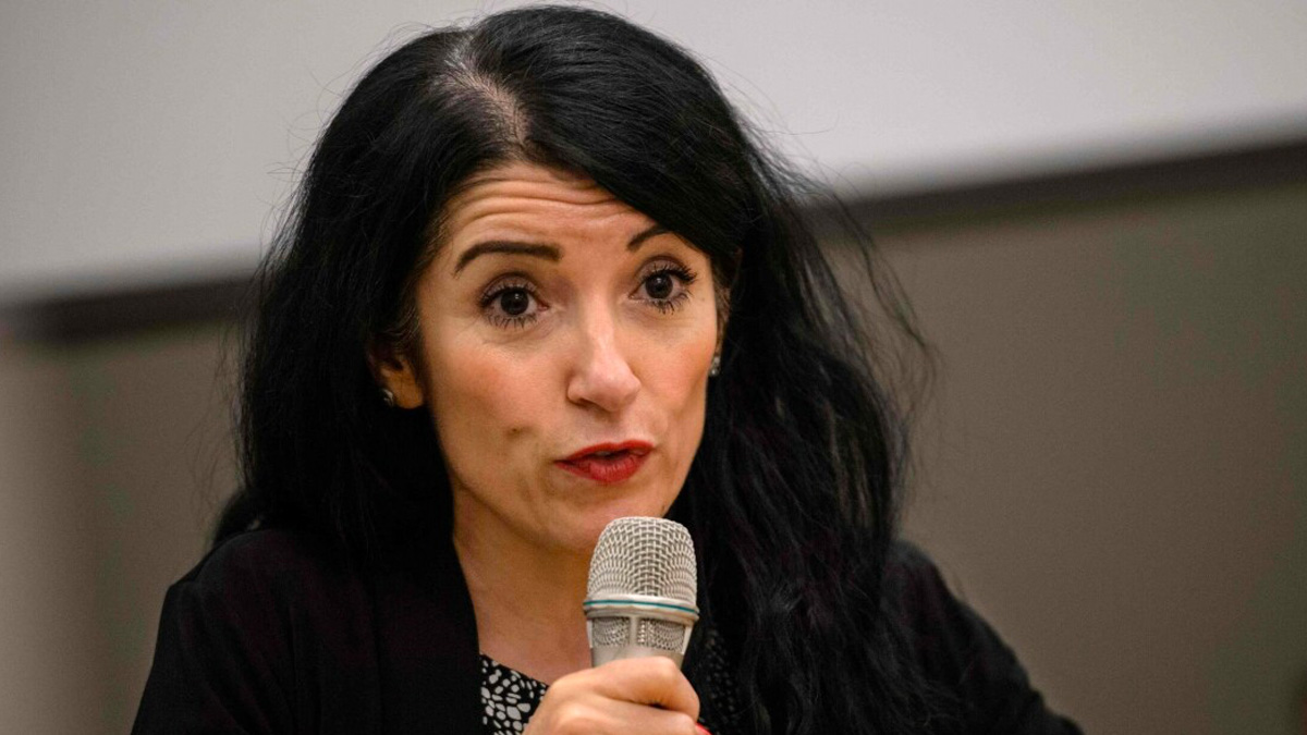 Amineh-Kakabaveh Svezia, una deputata di origini curde salva il governo dalla sfiducia: "Non cedete ai ricatti di Erdogan"
