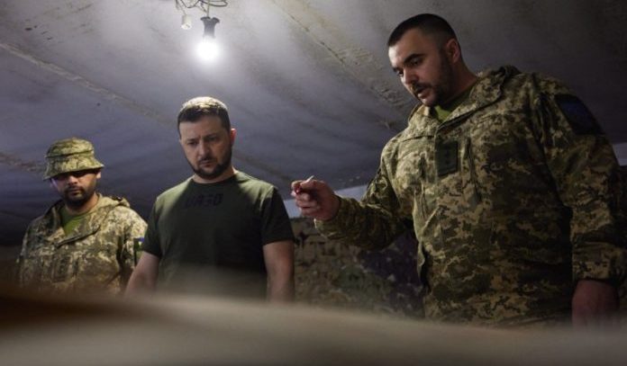 Zelensky: "A Severodonetsk gli ucraini resistono, ma i russi sono più numerosi e più potenti" Zelensky: "A Severodonetsk gli ucraini resistono, ma i russi sono più numerosi e più potenti"