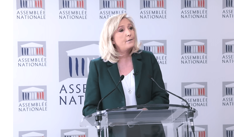 Marine Le Pen: "Il popolo ha parlato, Macron è un presidente di minoranza"