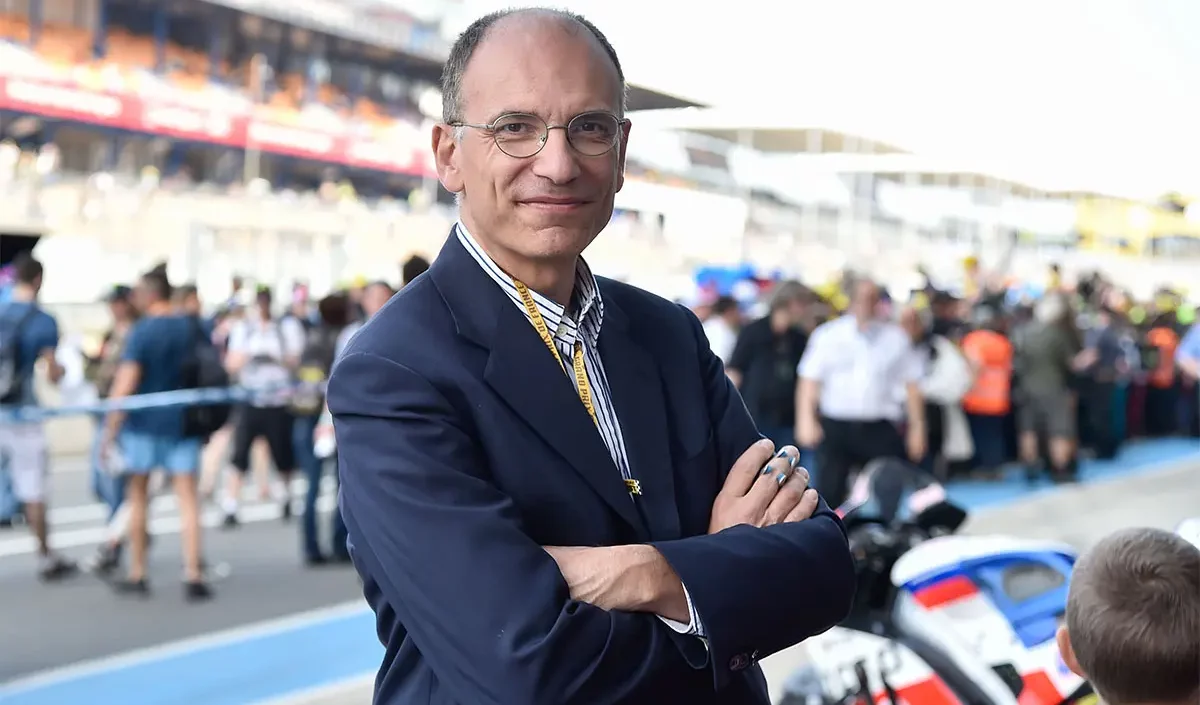 Enrico Letta auto-ironico sul caos M5s: "Anche noi abbiamo una certa esperienza di scissioni" Enrico Letta auto-ironico sul caos M5s: "Anche noi abbiamo una certa esperienza di scissioni"