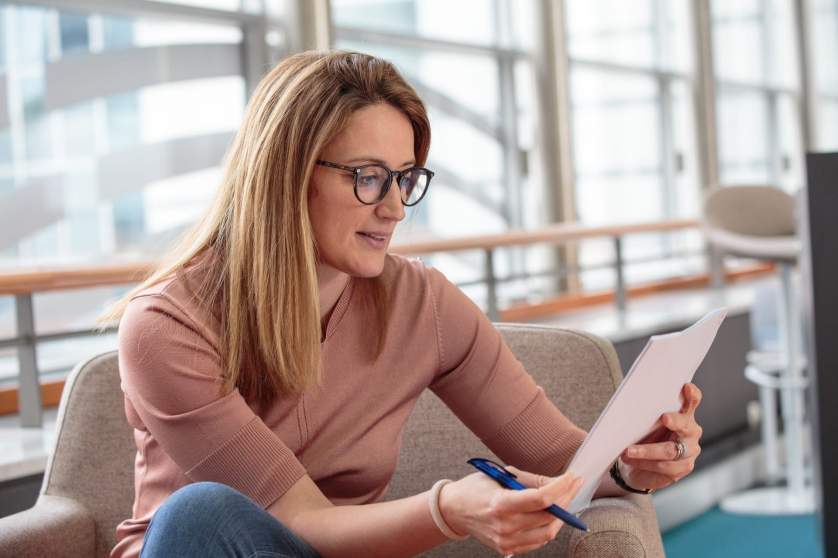 La presidente del Parlamento Ue, Roberta Metsola: "Nessuna pietà con i criminali di guerra"