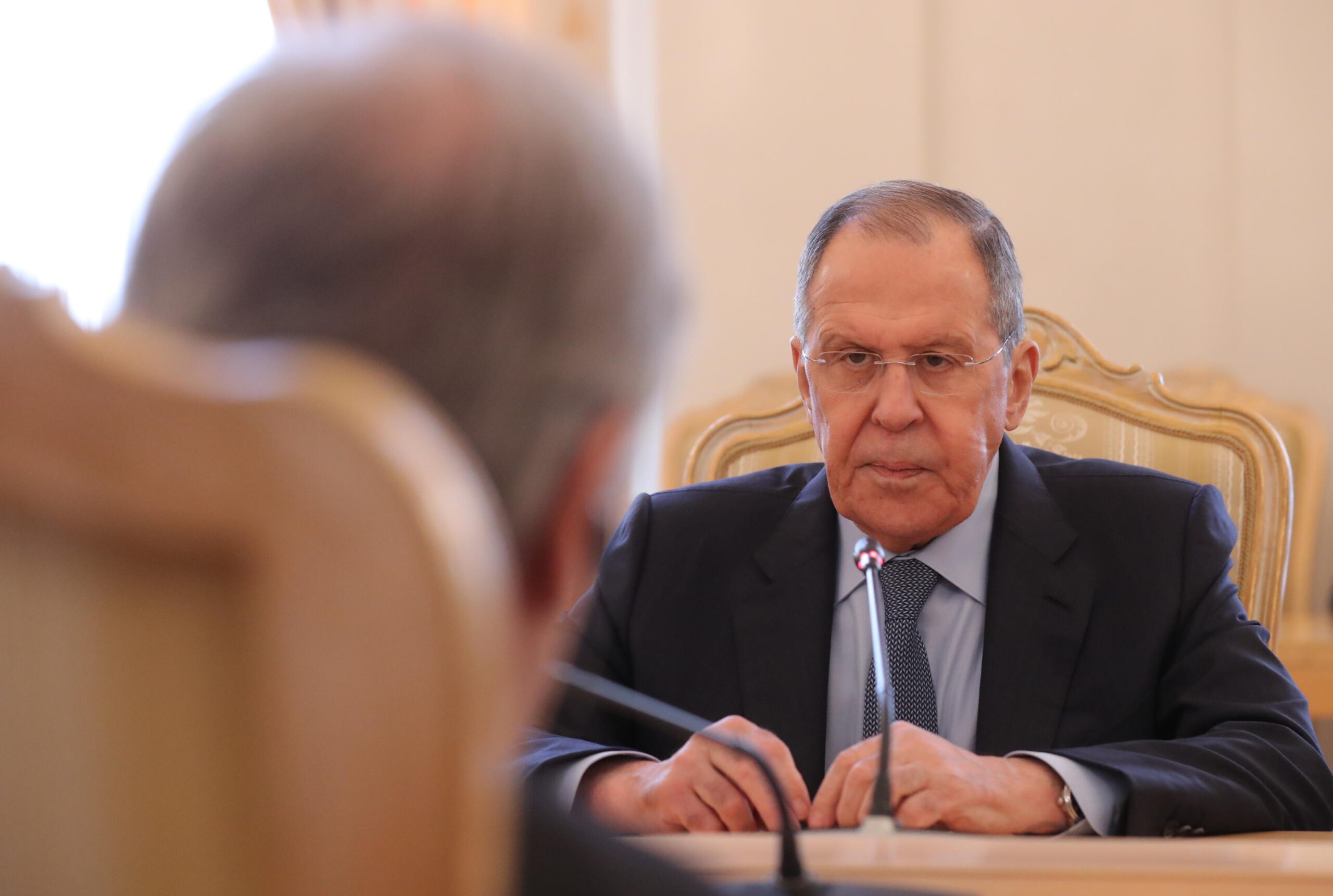 Lavrov: "L'Occidente vuole isolarci, ma noi ci opporremo con tutte le forze"