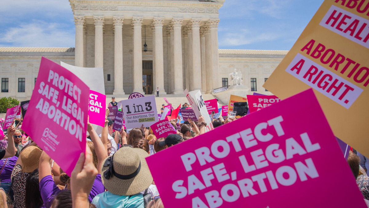 aborto-usa-manifestazione Aborto, ecco cosa cambia negli ospedali Usa: 13 Stati hanno già cancellato il diritto