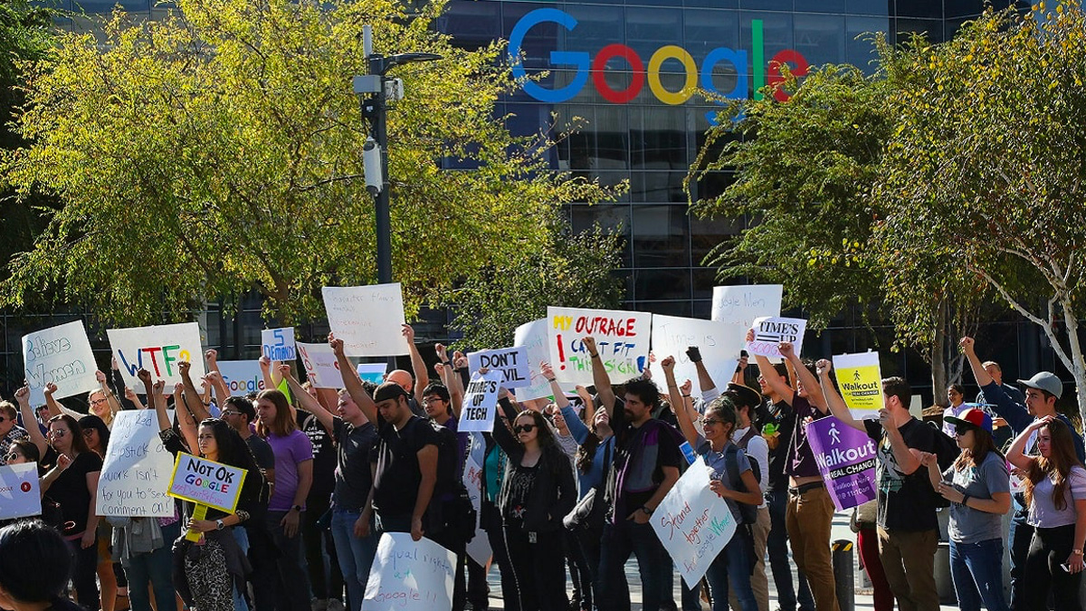 dipendenti-google Google paga 118 milioni di dollari per risarcire delle ex dipendenti discriminate