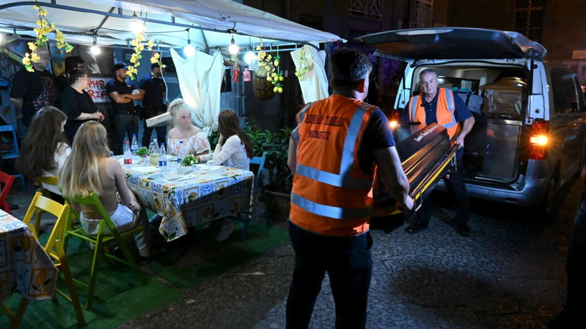 Napoli, 17enne accoltella a morte la madre adottiva dopo una lite