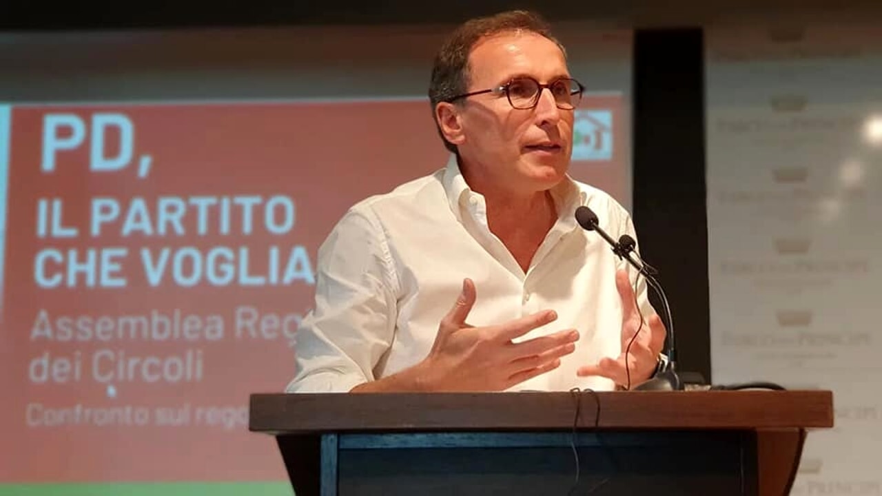 Boccia (Pd): "Alzando il tetto al contante la destra fa un regalo a evasori, usurai e racket" Boccia (Pd): "Alzando il tetto al contante la destra fa un regalo a evasori, usurai e racket"