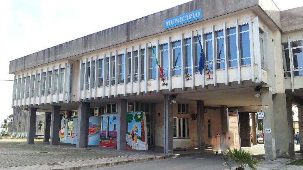 Nell'area di Napoli terzo comune sciolto per mafia: "È emergenza democratica"