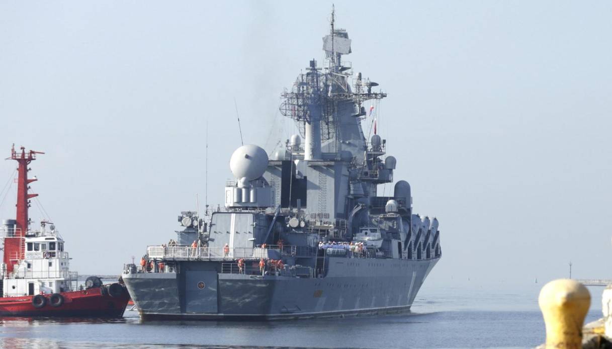 L'incrociatore russo Varyak davanti alle coste pugliesi: una provocazione di Putin il guerrafondaio