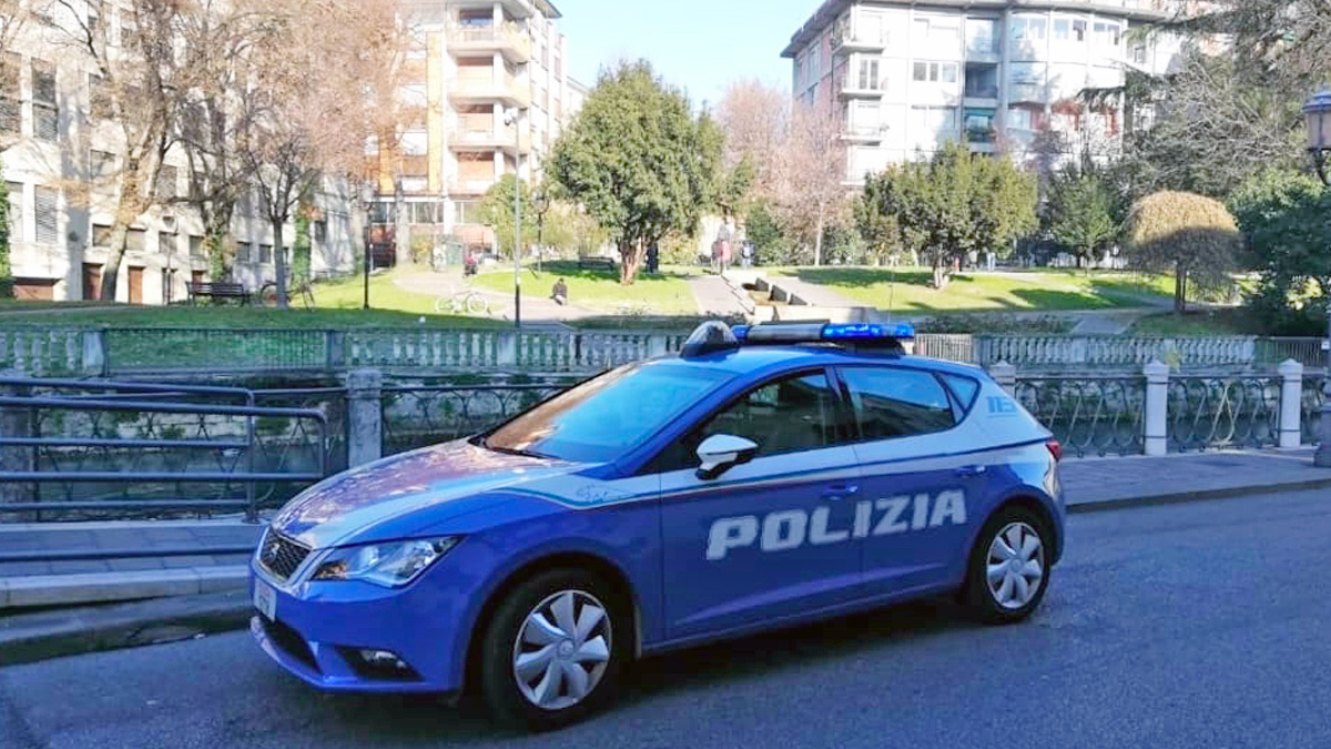 Femminicidio a Savona: spara in testa a una ragazza e chiama la polizia