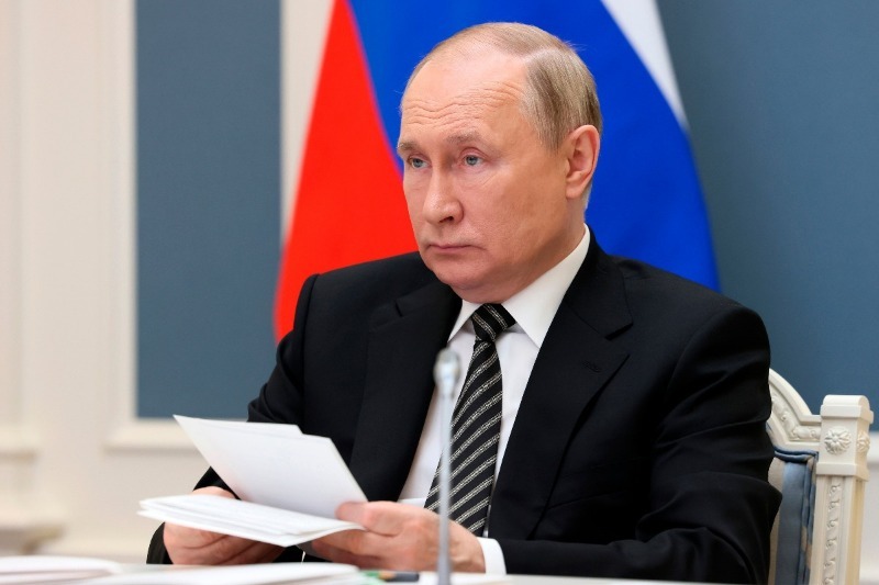 Putin fa il macho guerrafondaio: "In Ucraina non abbiamo ancora iniziato a fare sul serio"