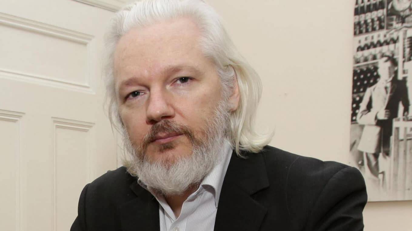 Joe Biden "sta considerando" di lasciare cadere le accuse contro Julian Assange